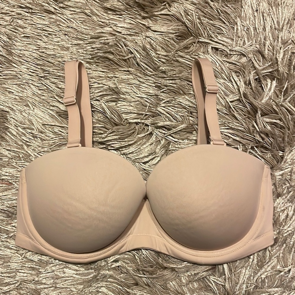 WACOAL Light Nude Color 32DD Bra